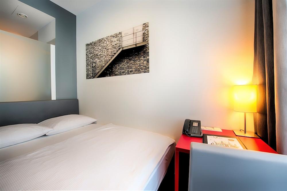 Select Gendarmenmarkt 4*